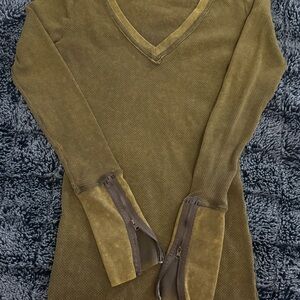 Free People Olive Green V-Neck Waffle Shirt with Zippered Sleeves